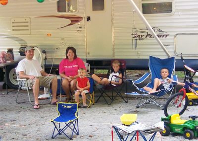 Family-with-Camper